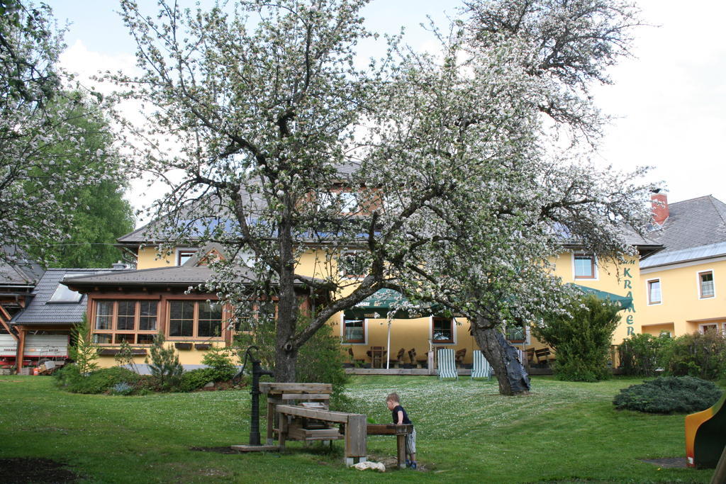 Gasthof Zum Kramer Gurk ภายนอก รูปภาพ